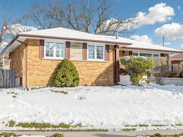 8 Rintella Ct, Toronto, ON M1P 3V5