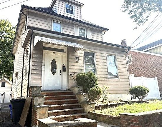 2nd image of 501 Lincoln Ave