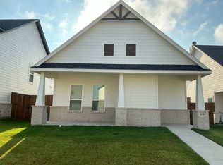 636 The Cottages Dr, Godley, TX 76044
