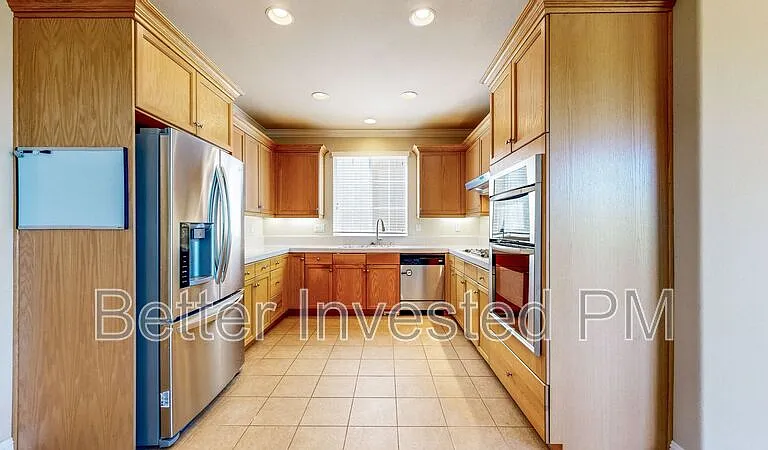 1221 Castellana Ln — Photo 4