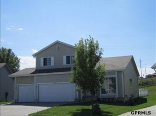 15523 Meredith Ave, Omaha, NE 68116