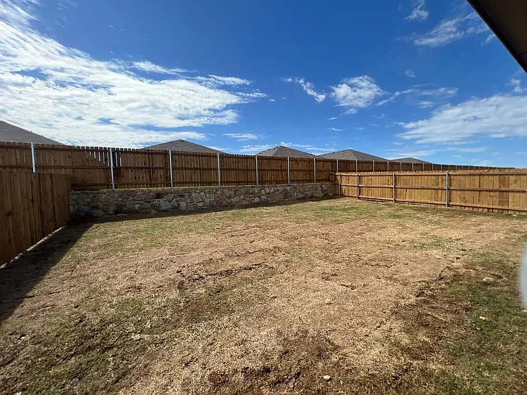 1416 Dillard Creek Dr — Photo 24
