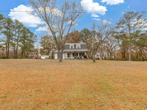 1722 Memory Ln NW, Hartselle, AL 35640