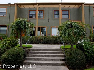 2025 SE Caruthers St APT 15, Portland, OR 97214