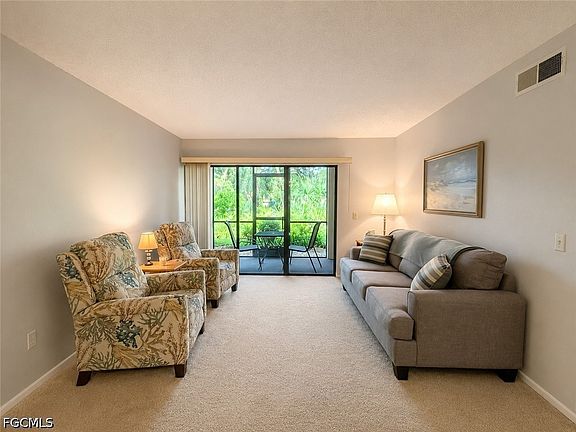 3rd image of 1515 Forrest Nelson Blvd Unit M-106