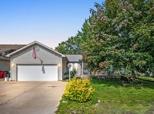 38041 Cherry Ln, Harrison Township, MI