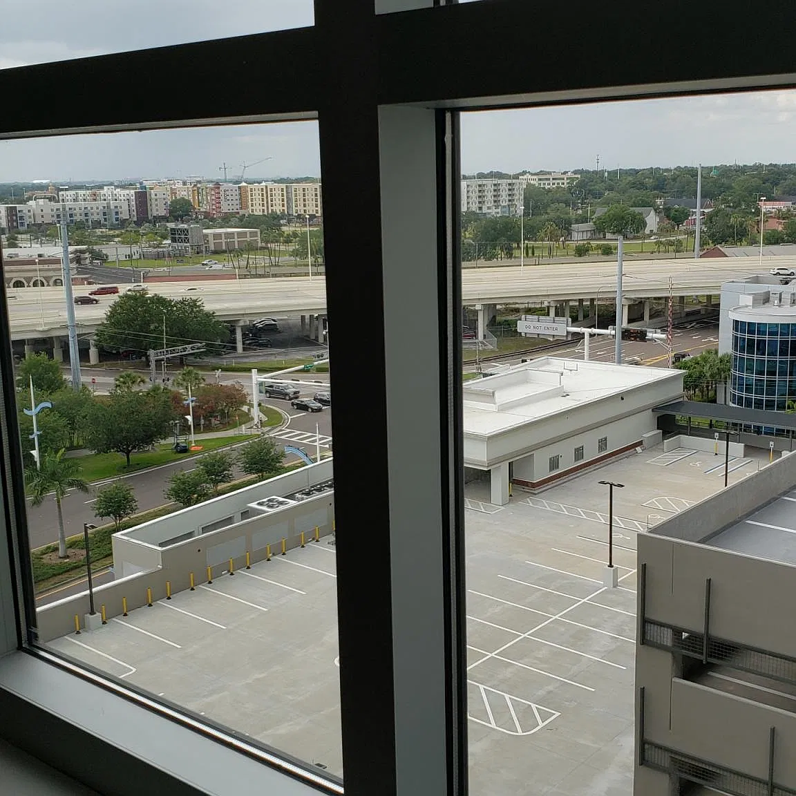 1120 E Kennedy Blvd — Photo 2