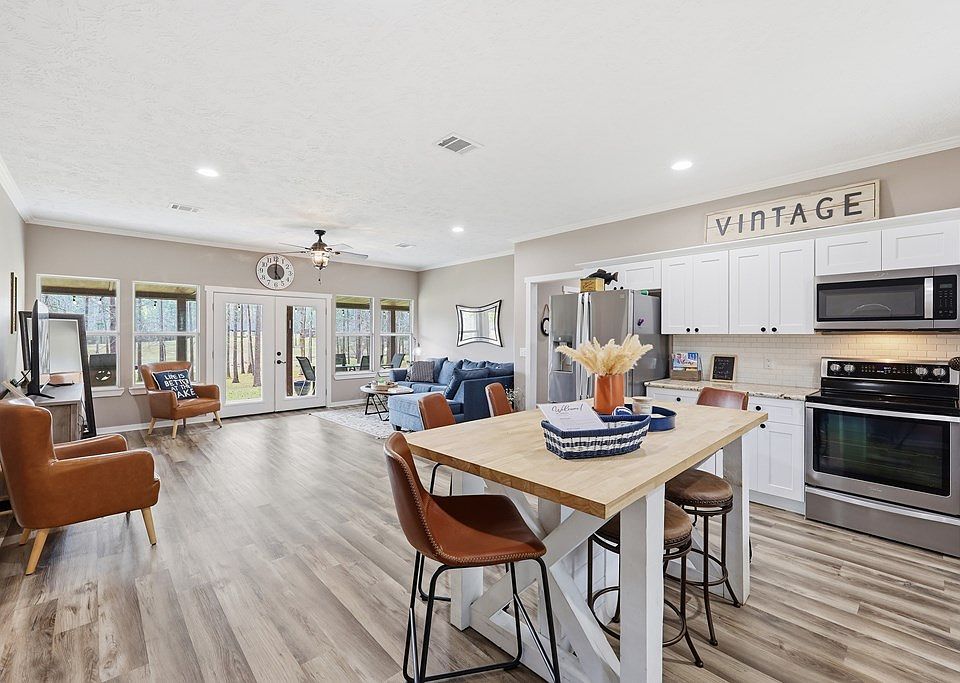 13th image of this home