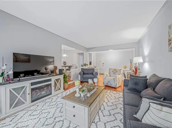 70 Strawberry Hill Avenue #1-2A, Stamford, CT 06902