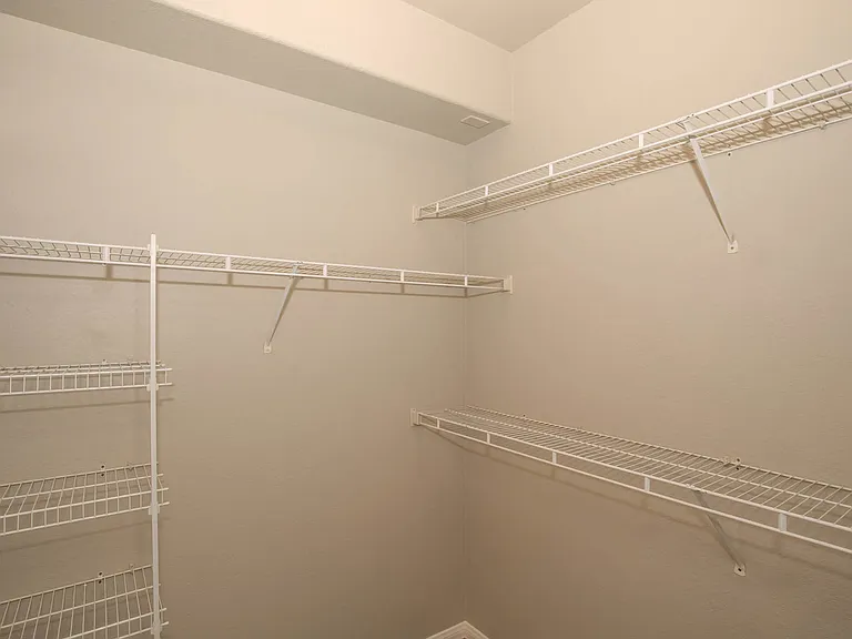 2a2/2b2 Renovated 959 SQFT 2 Bed 2 Bath