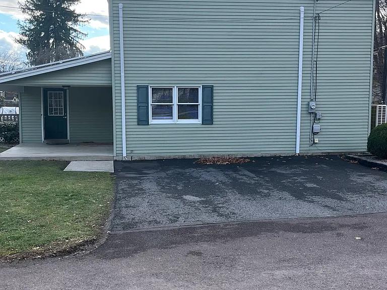 208 Montour St — Photo 3