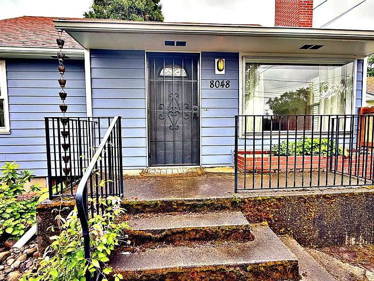 8048 SE Ellis St — Photo 1