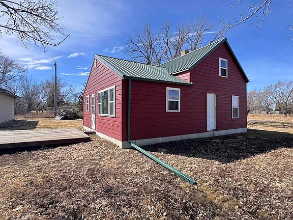 5th image of 114 3rd St