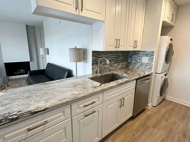 4705 Marina Dr #17 — Photo 6