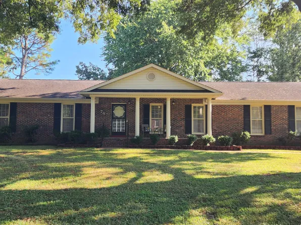 76 Moorewood Dr, Jackson, TN 38305