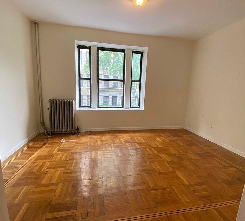 1st image of 600 W 157th St #12