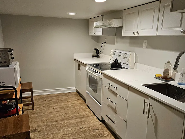 23 Glendale Rd #BASEMENT — Photo 11