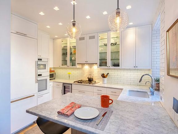 4th image of 15 W 11th St APT 6A