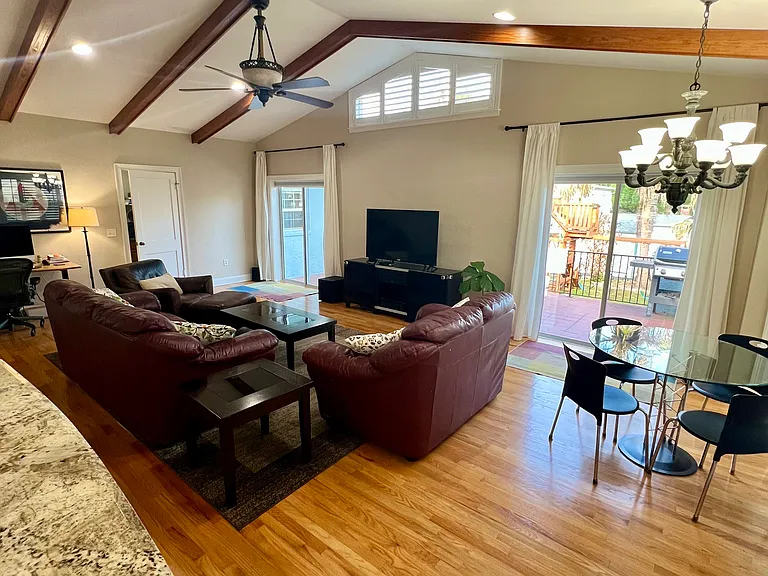 2408 Cambridge Ave — Photo 15