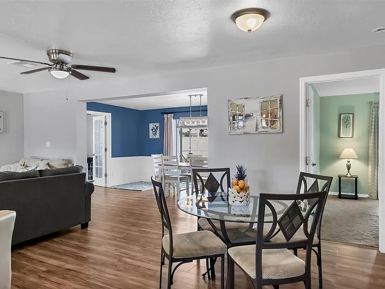3425 Fairview Dr — Photo 10