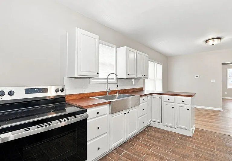 846-848 Reinhard Ave #846 — Photo 7