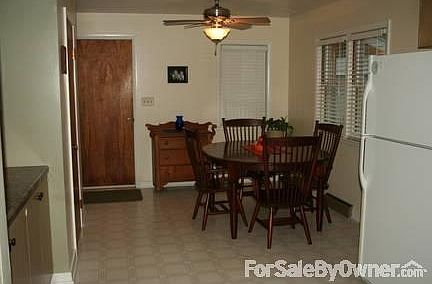Eat-in Kitchen
