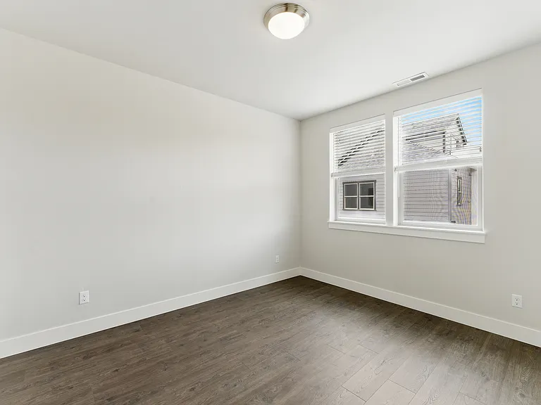 20606 SE Nina Ave — Photo 9