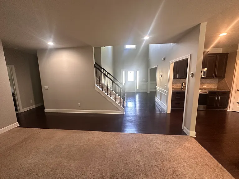 1185 Ashland Dr — Photo 8
