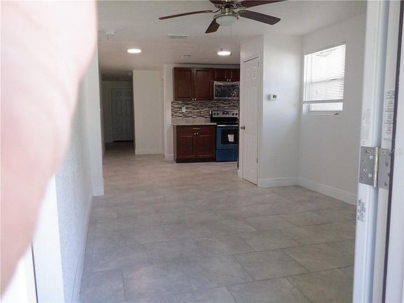 3rd image of 1544 Suwannee Ave