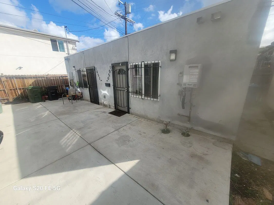 Studio, 1.0 bath, 275 sqft, $1,375 — Photo 3