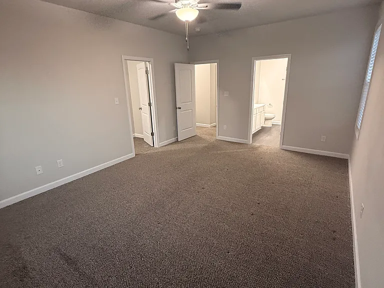 2025 Folkstone Woods Ln — Photo 21