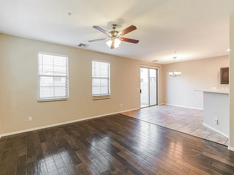 1444 N 80th Dr — Photo 5