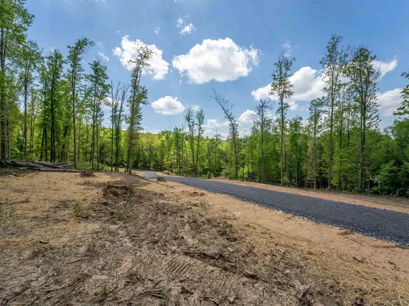 6 Farmers Market Rd, Morgantown, WV 26508