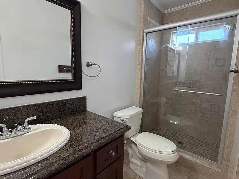 22206 Del Valle St — Photo 11