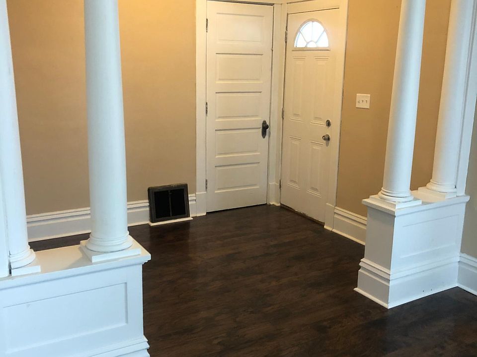 1st image of 951 W 11th St #2