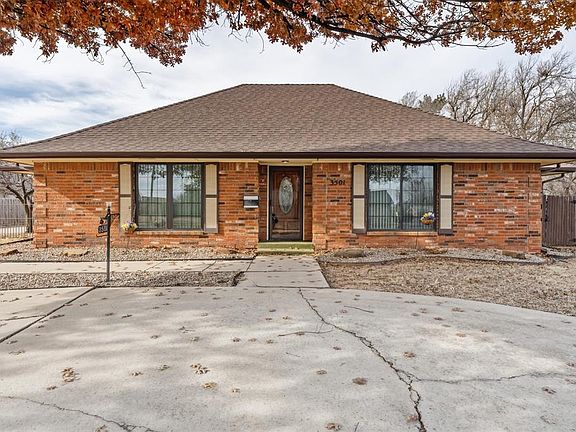 2nd image of 3501 Vickie Dr