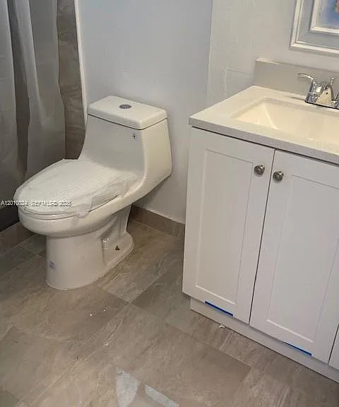 16450 Miami Dr #704 — Photo 15