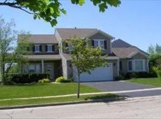 1045 Evergreen St, Mundelein, IL 60060