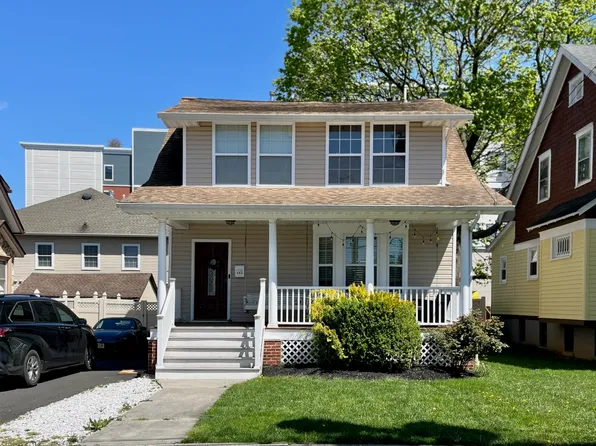 408 School St, Woodbridge, NJ 07095