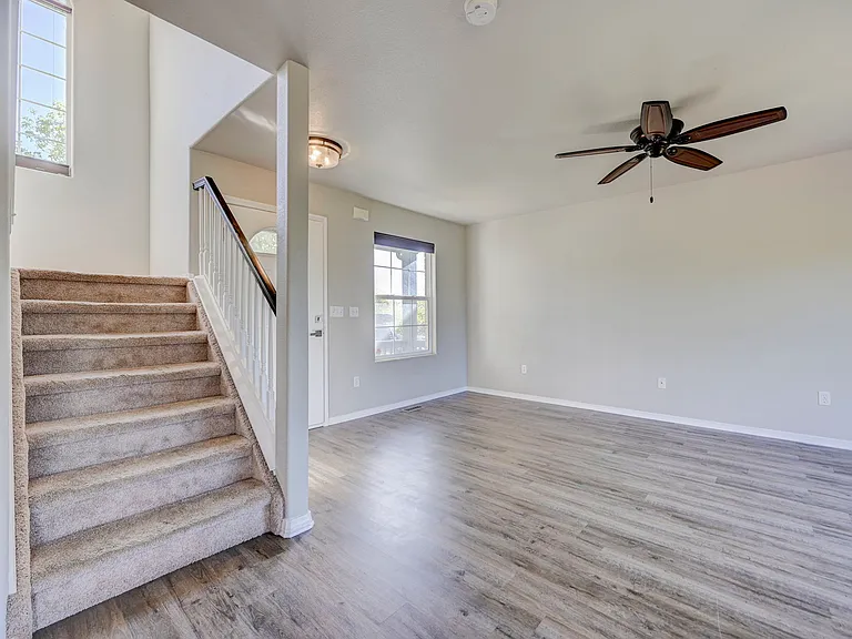 835 Ridgebury Pl — Photo 8