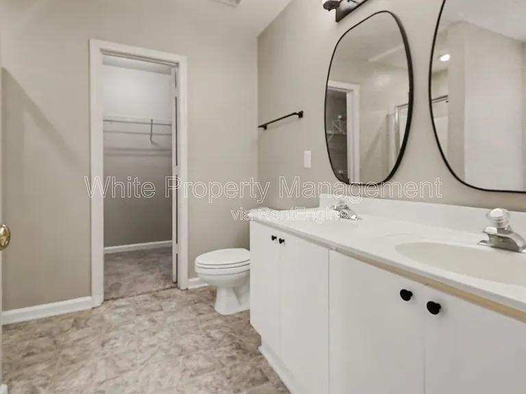 13606 Red Wine Ct — Photo 17