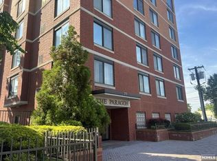 275 State St APT 3B, Hackensack, NJ 07601