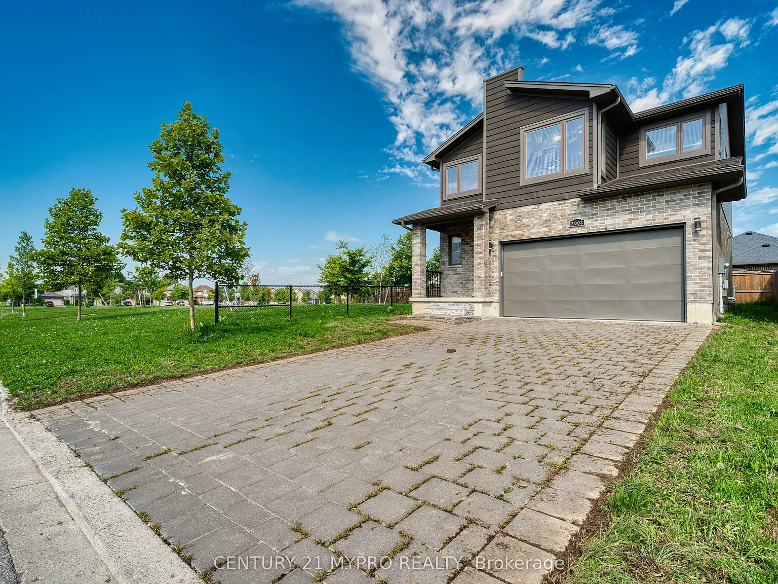 4 bed, $2,950 — Photo 2