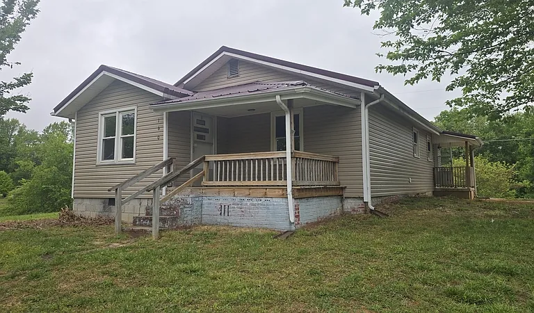 160 Ralley Rd — Photo 1