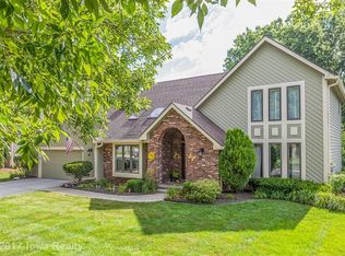 5849 S Winwood Dr, Johnston, IA 50131