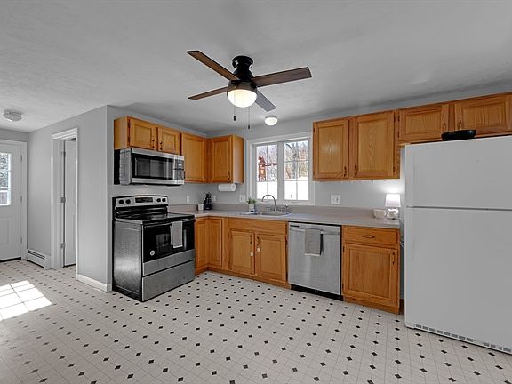 4th image of 66 Ferry St