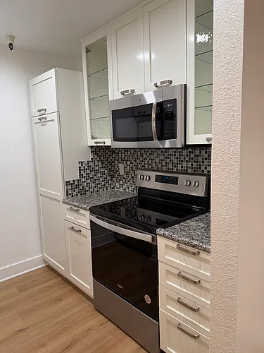 3183 Wayside Plz #105 Photo 1