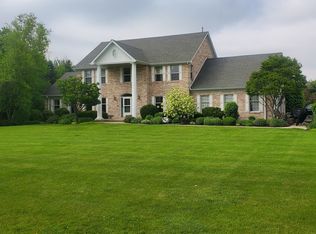 1731 Forestview Dr, Sycamore, IL 60178