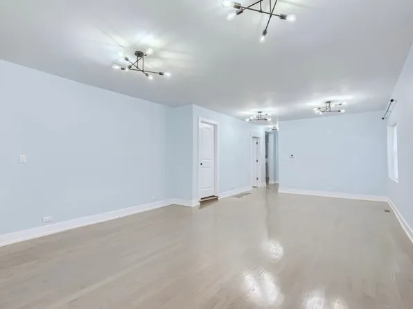 5234 S Carpenter St, Chicago, IL 60609