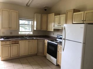609 Grove City Rd APT 2, Slippery Rock, PA 16057